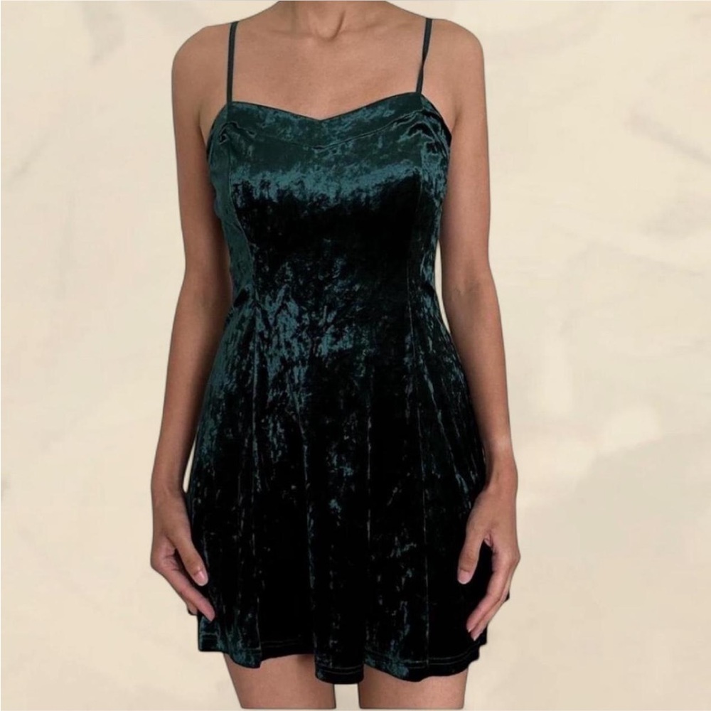 GREEN VELVET DRESS